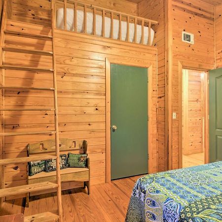 Hochatown Hideaway With Hot Tub, Grill And Fire Pit! Villa Stephens Gap Exteriör bild