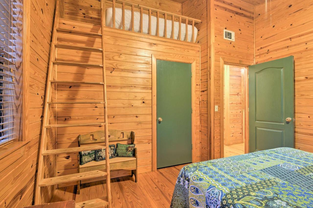 Hochatown Hideaway With Hot Tub, Grill And Fire Pit! Villa Stephens Gap Exteriör bild