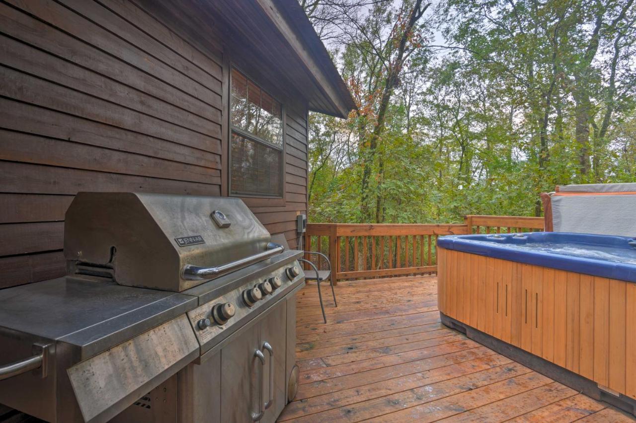 Hochatown Hideaway With Hot Tub, Grill And Fire Pit! Villa Stephens Gap Exteriör bild