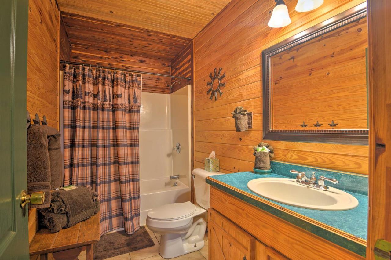 Hochatown Hideaway With Hot Tub, Grill And Fire Pit! Villa Stephens Gap Exteriör bild